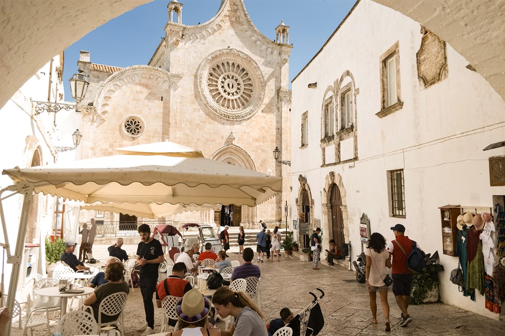 img:https://www.thethinkingtraveller.com/media/Resized/PUGLIA local areas/Ostuni/1000/TTT_Puglia_Ostuni_mobile_SEPT17_10.jpg